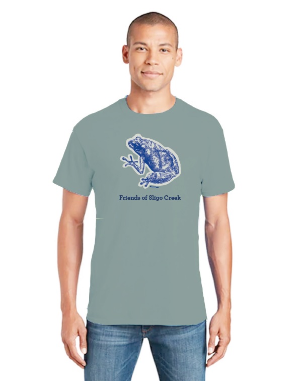 The FOSC short sleeved t-shirt in pine green with a drawing of a frog on the front.